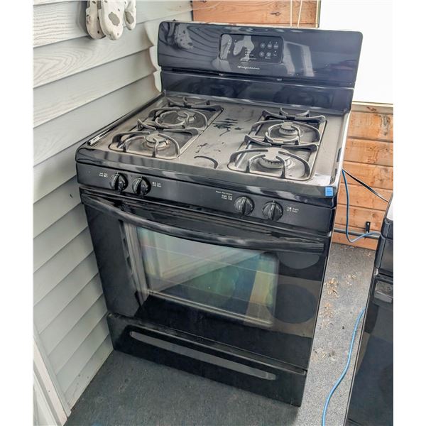 *OFFSITE* FRIGIDAIRE NATURAL GAS RANGE