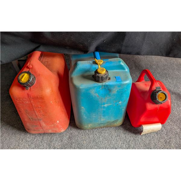 *OFFSITE* 3 GAS AND KEROSENE JERRY CANS