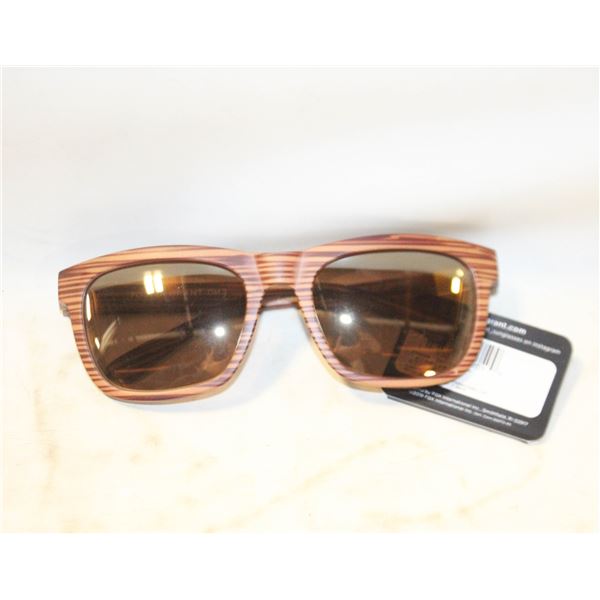 PAIR OF SUNGLASSES