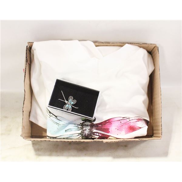 MED. DRAGONFLY V NECK TSHIRT &