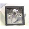 Image 1 : GREY F. PEARL SIDER BROOCH