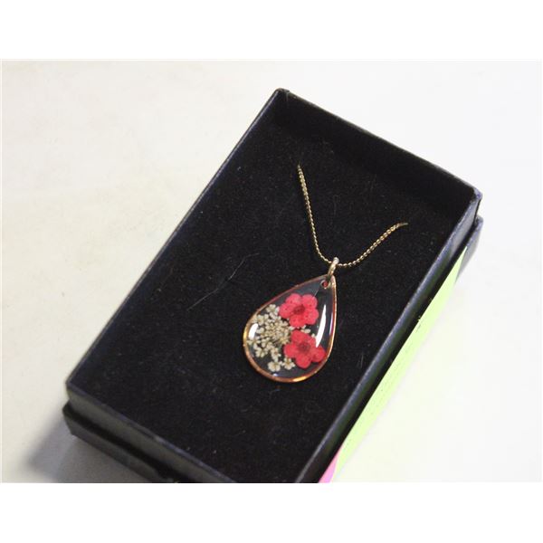 PRESSED FLOWER TEARDROP NECKLACE