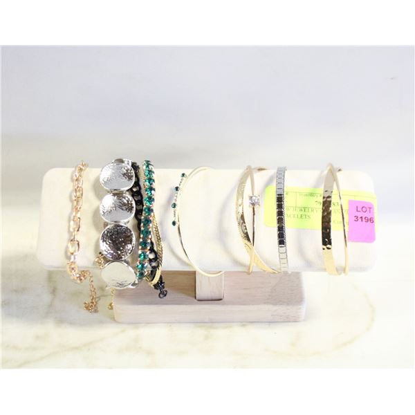 NEW JEWELRY ORGANIZER WITH BRACELETS