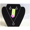 Image 1 : JEWELRY DISPLAY WITH  NECKLACE