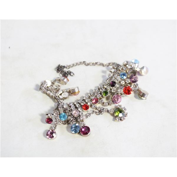 MULTI COLORED STONES VINTAGE NECKLACE