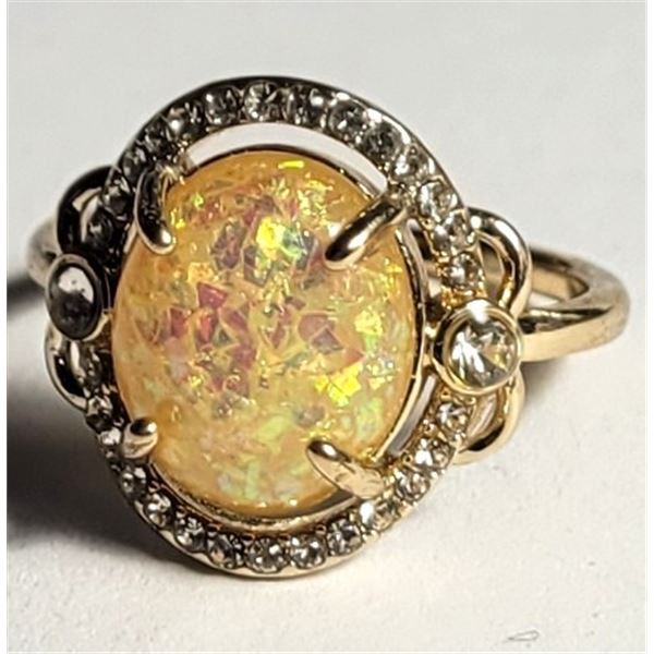 18) CLEAR CZ & OVAL YELLOW TONE