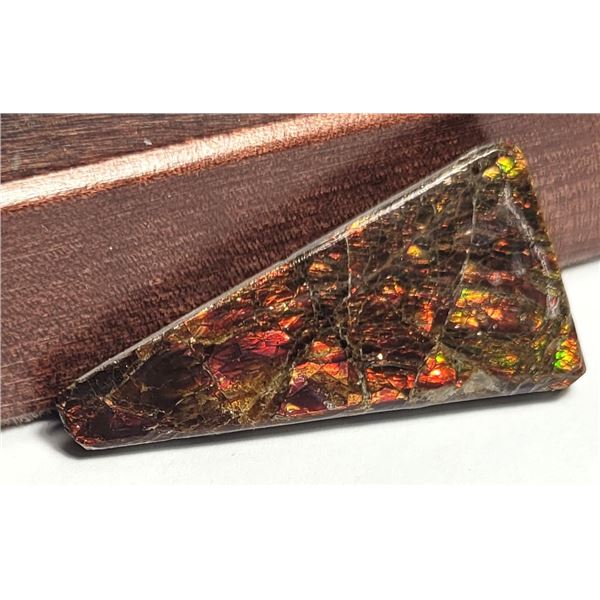 11) NATURAL TRIANGULAR SHAPE 33.5 CT,