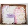 Image 1 : 15 PECES VTG. HANDMADE CROCHET DOLIES