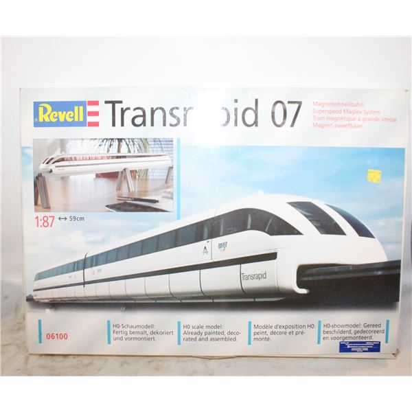 1:87 TRANSRAPID BULLET TRAIN MODEL SET REVELL