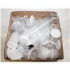 Image 1 : FLAT OF SMALL CONTAINERS