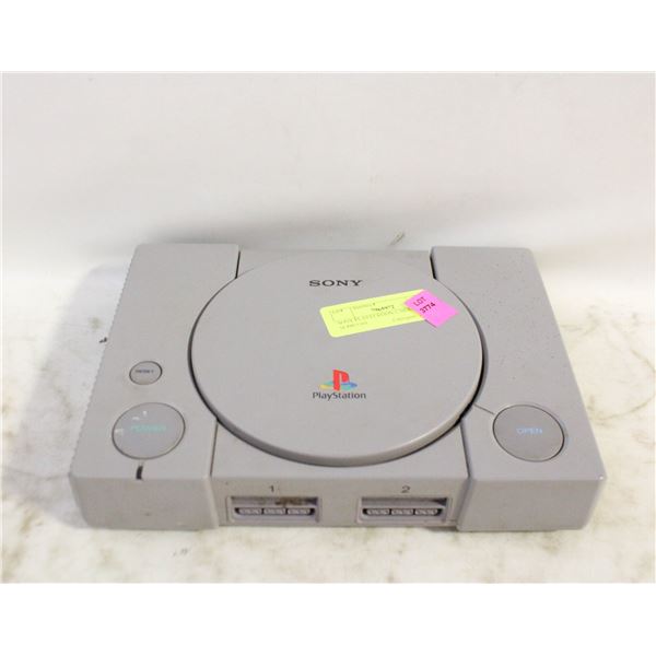 SONY PLAYSTATION 1, MODEL SCPH-5501.
