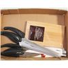 Image 1 : 7 NEW KNIVES & BAMBOO BOARD