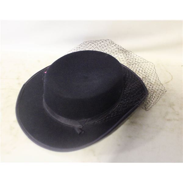 VINTAGE LADIES BLACK WOOL HAT WITH BLACK VEIL