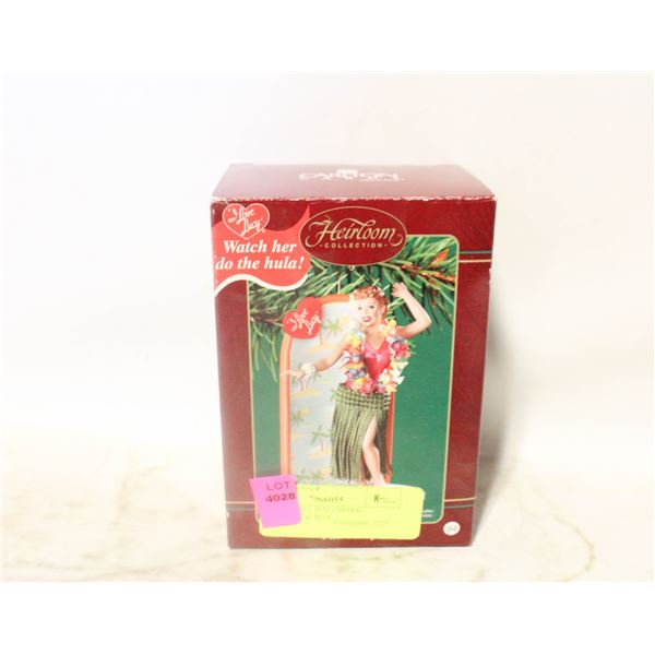 LUCILLE BALL HALLMARK ORNAMENT W BOX