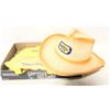 Image 1 : 2 TWISTED TEA COWBOY HAT &