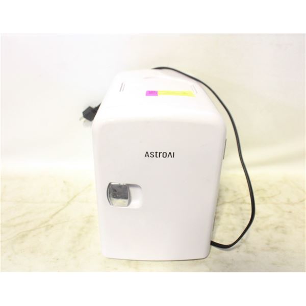 ATROAI 4 LITER PORTABLE MINI FRIDGE / WARMER