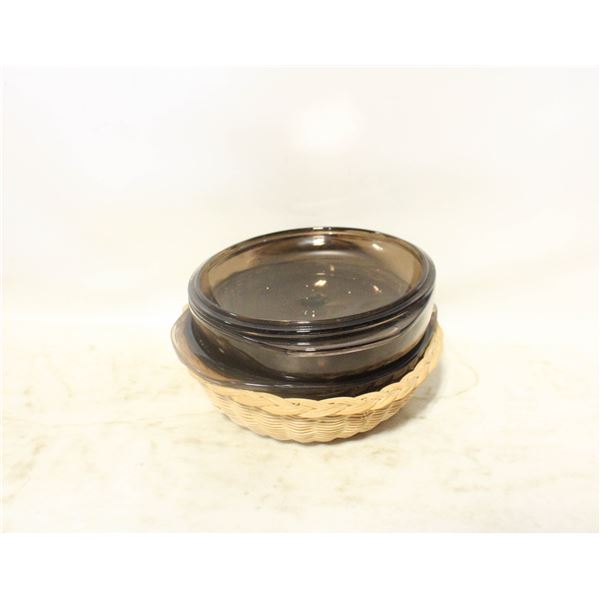3 PCS BROWN PYREX 1.5L X 2 & LID & BASKET