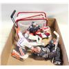Image 1 : 3 HOCKEY GOALIES FIGURES (INCLUDES OILERS GRANT