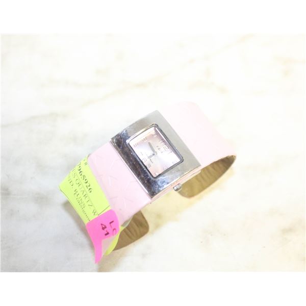 Y- ZONE LADIES QUARTZ WATCH WITH PINK BAND, RUNS