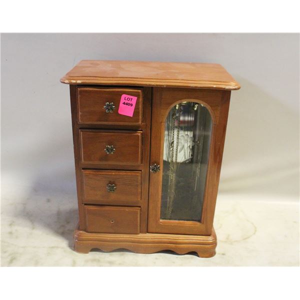 ESTATE JEWELLERY BOX W ESTATE JEWELLERY