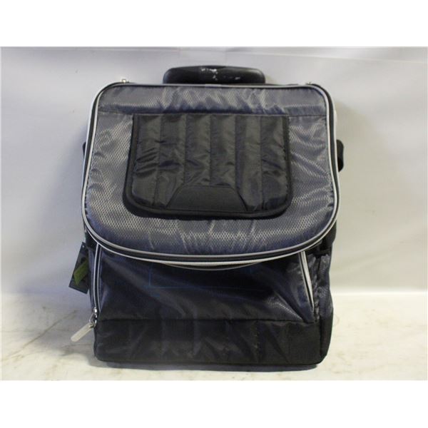 IGLOO MAXCOLD WHEELED COOLER BAG NEW W/TAG