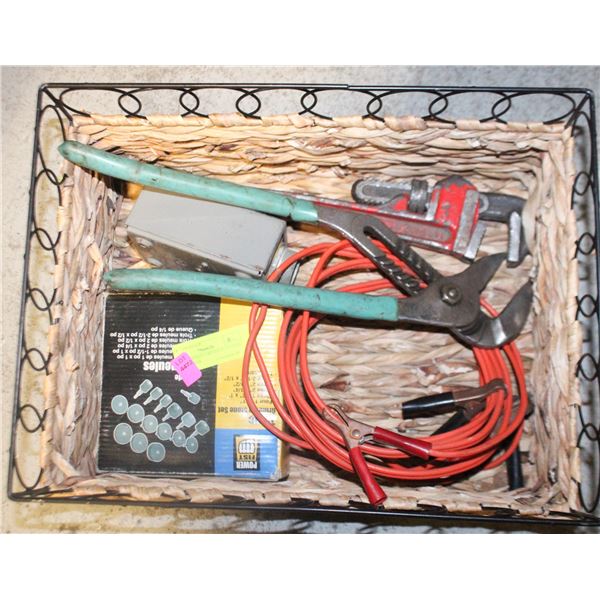 FLAT WITH BOX GRINDING STONES PIPE WRENCH,