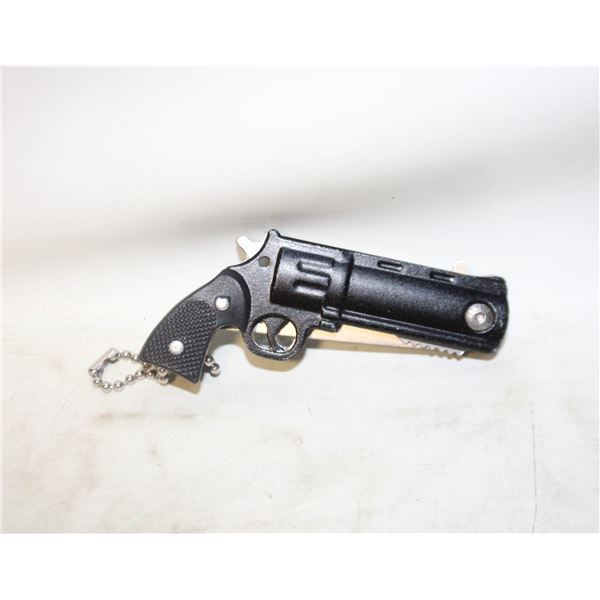 PISTOL SHAPED FOLDING KNIFE
