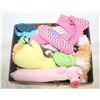 Image 1 : TRAY WITH 9 DOG TOYS