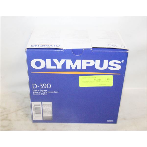 OLYMPUS D390 CAMERA W BOX