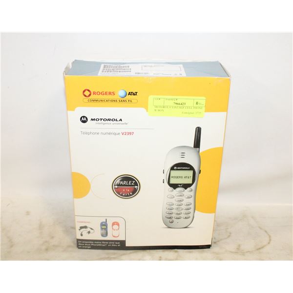 MOTOROLA VINTAGE CELL PHONE W BOX