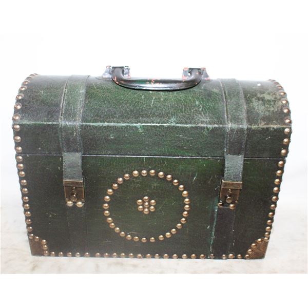 VINTAGE DOME SHAPE CASE