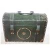 Image 1 : VINTAGE DOME SHAPE CASE