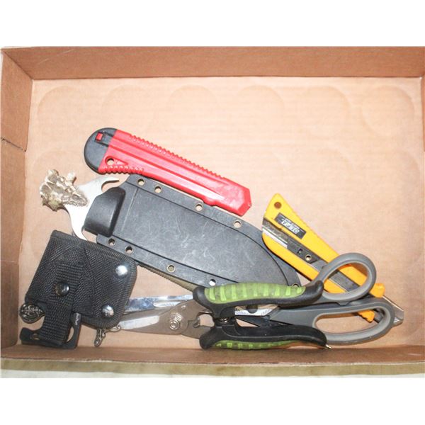 FLAT OF KNIVES AND CUTTERS
