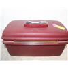Image 1 : VINTAGE BURGUNDY TRAVEL TRAIN CASE