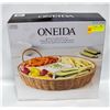 Image 1 : 6 PIECE ONEIDA SERVING SET WITH WOVEN BASKET