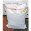 Image 1 : 2 PACK OF MARTHA STEWART FEATHER PILLOWS QUEEN SZ