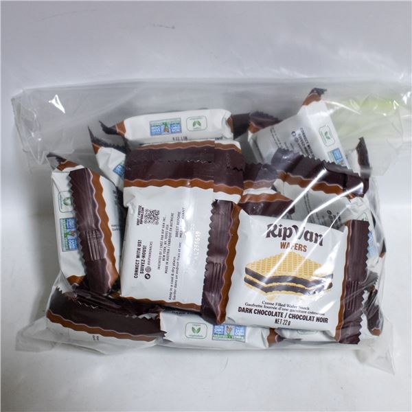 BAG OF 23 RIP VAN DARK CHOCOLATE WAFERS WITH CREAM