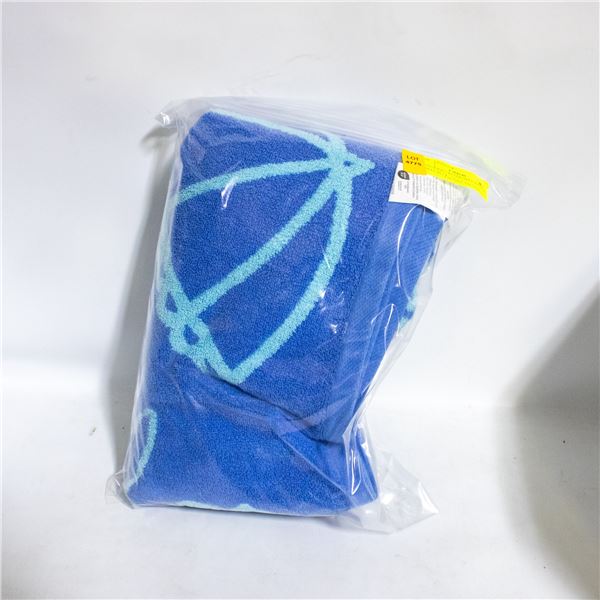 STITCH KIDS REVERSIBLE BEACH TOWEL BLUE - 34 X 63"