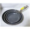 Image 1 : 3 PIECE TRAMONTINA CERAMIC 3-PLY SKILLET SET