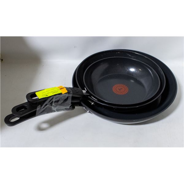 3 PIECE T-FAL CERAMIC NON-STICK SKILLET SET