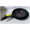 Image 1 : 3 PIECE T-FAL CERAMIC NON-STICK SKILLET SET