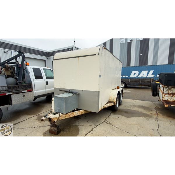 GOERTZEN TAG A LONG ENCLOSED DUAL AXLE TRAILER