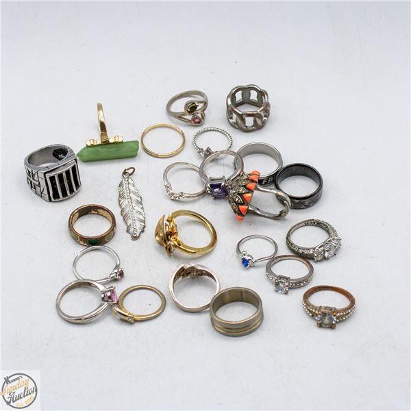 LOT OF ASSORTED RINGS VARIOUS