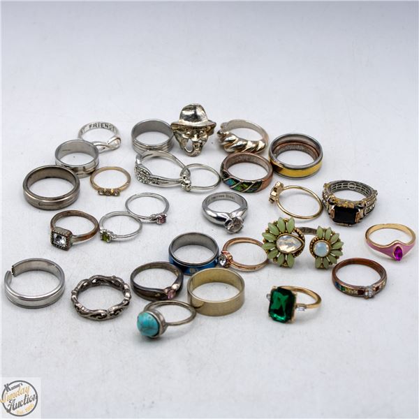 LOT OF ASSORTED RINGS VARIOUS