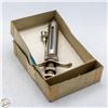 Image 1 : ANTIQUE GLASS SYRINGE SET