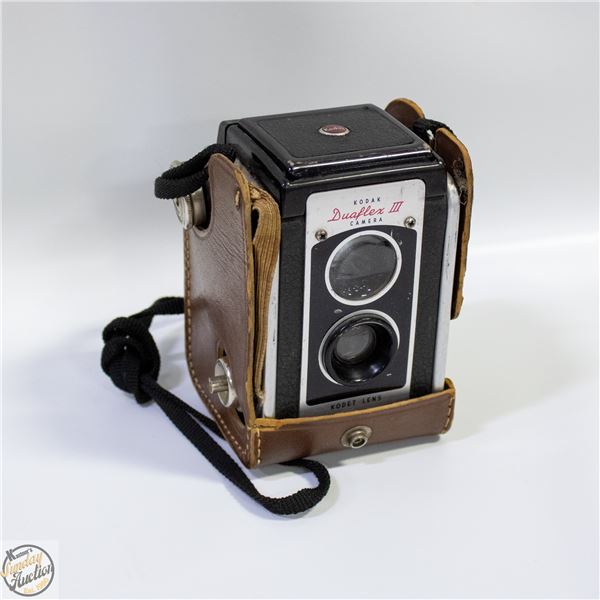 VINTAGE DURAFLEX III CAMERA W/CASE