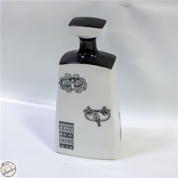 VINTAGE COIMBRA S.P CERAMIC COLLECTIBLE