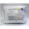 Image 1 : 2 PACK OF CALVIN KLEIN FIBERFILL PILLOWS QUEEN SZ