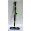 Image 1 : NEW POLAR XTREME SNOW BRUSH AND ICE SCRAPER - 58"