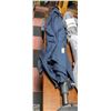 Image 1 : SUNVILLA ROUND MARKET UMBRELLA BLUE - 115 X 98.5"
